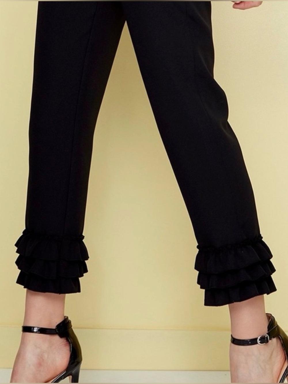 Capri Pants with Ruffle Detail at the Hem